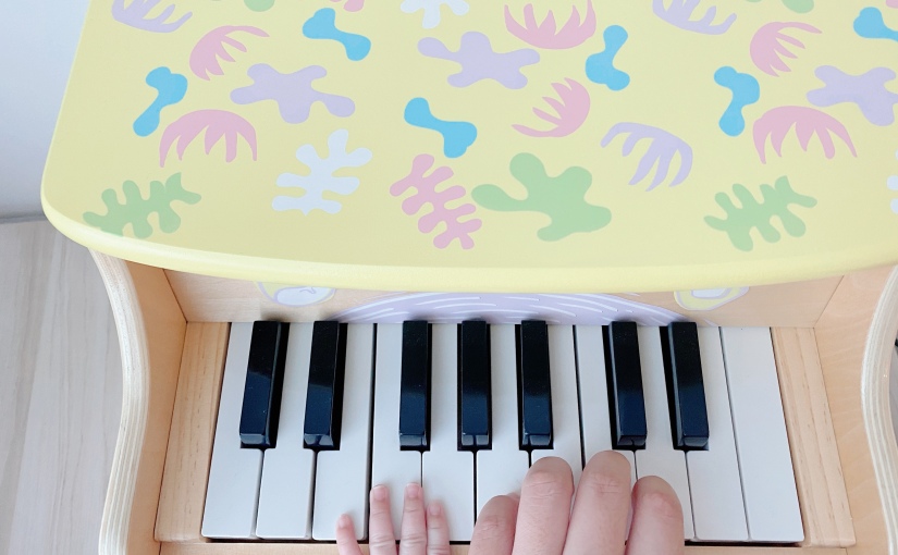 育兒好物｜PLAYTOWN動物星球 18 鍵兒童木鋼琴｜讓孩子從小體會融入生活的藝術美學